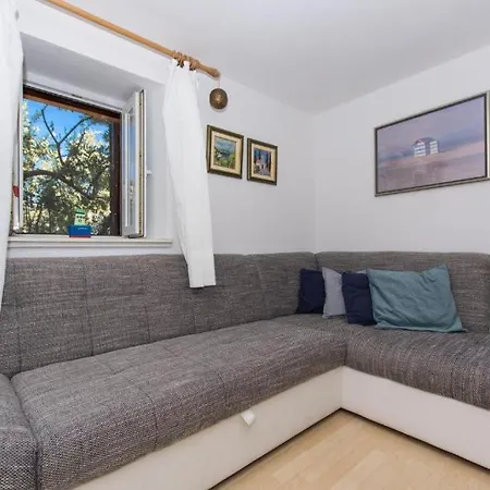 Vakantiehuis Little Sweet Stone House For 4, Seget, 20m To The