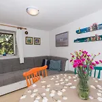 Little Sweet Stone House For 4, Seget, 20m To The