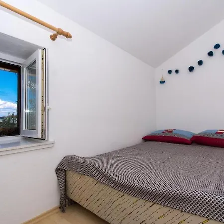 Little Sweet Stone House For 4, Seget, 20m To The Trogir