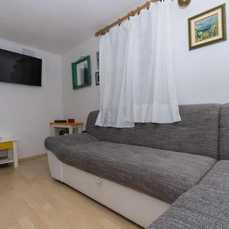 Little Sweet Stone House For 4, Seget, 20m To The