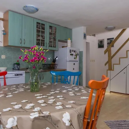 Nyaraló Little Sweet Stone House For 4, Seget, 20m To The *