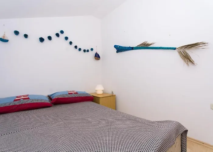 Little Sweet Stone House For 4, Seget, 20m To The Nyaraló Trogir