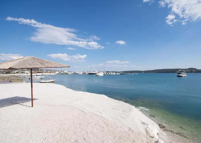 Little Sweet Stone House For 4, Seget, 20m To The Vakantiehuis