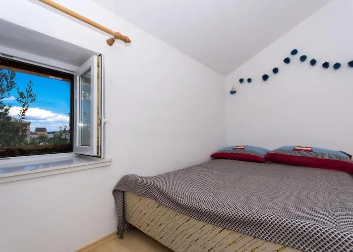 Little Sweet Stone House For 4, Seget, 20m To The Trogir