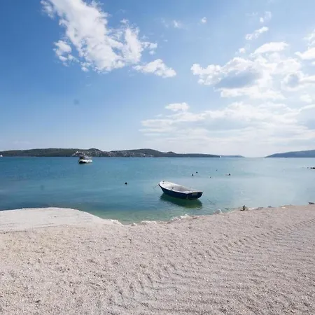 펜션 Little Sweet Stone House For 4, Seget, 20m To The